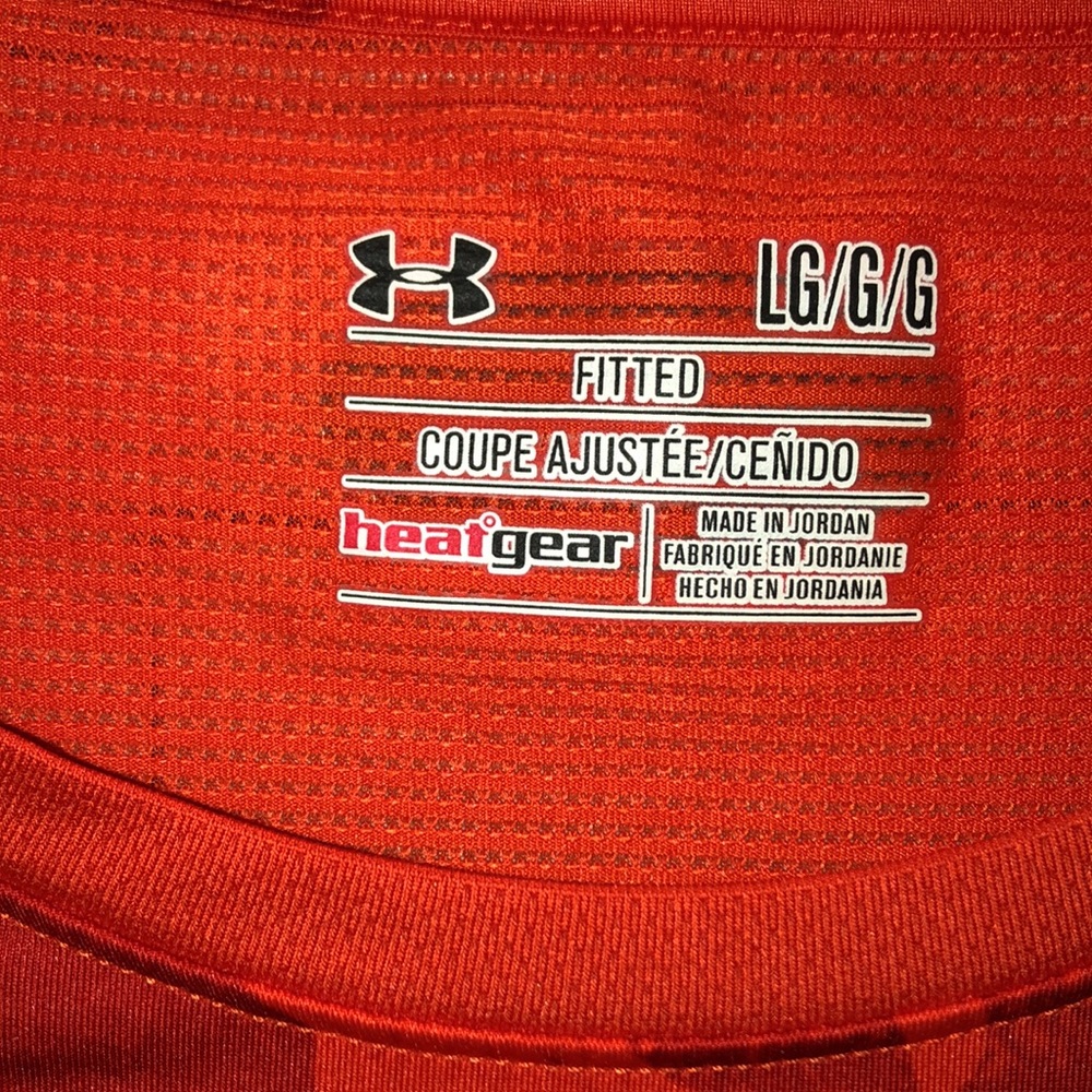 Under Amour Shirt - Picture 2 of 5